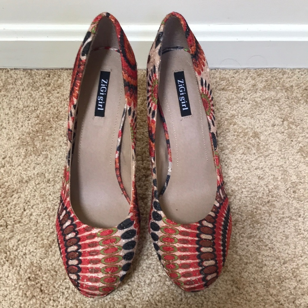 ZIGI girl peacock red combo size 10 platform pumps